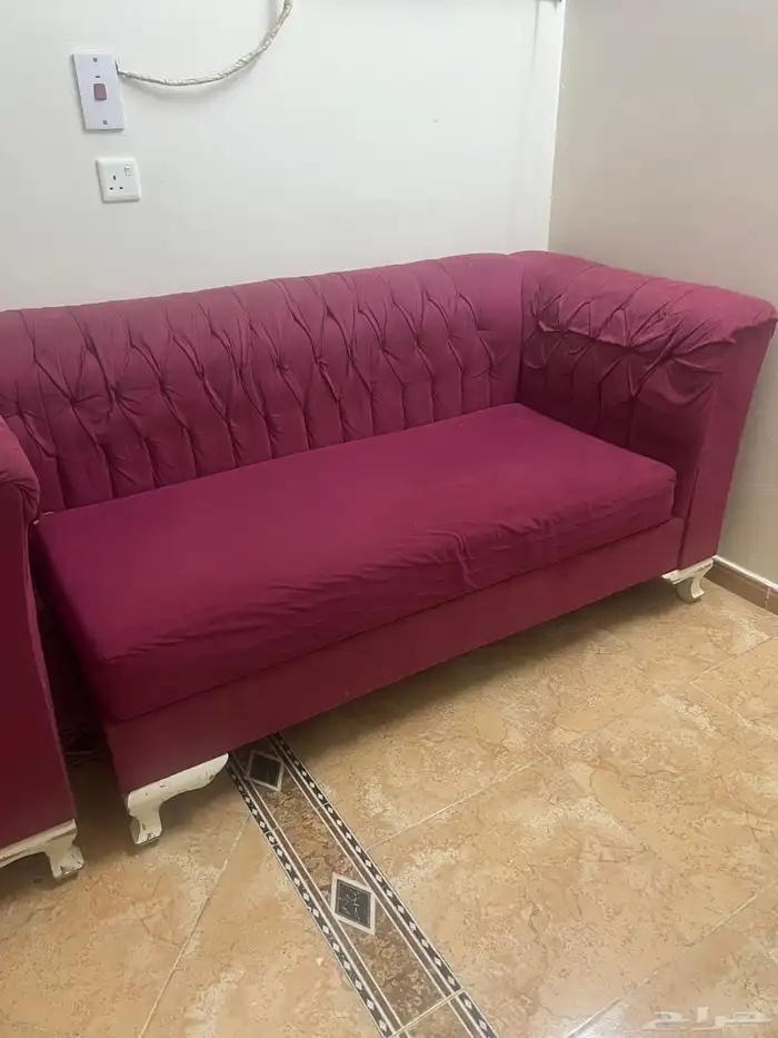 كنب احمر استعمال سنه 1