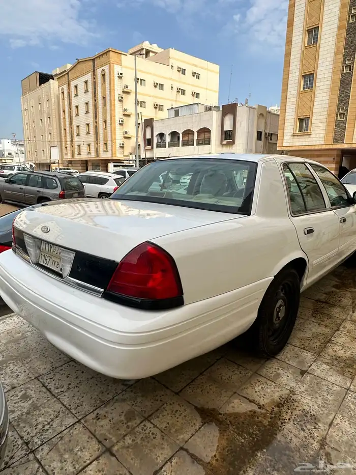 فورد بوليسي 2011 0