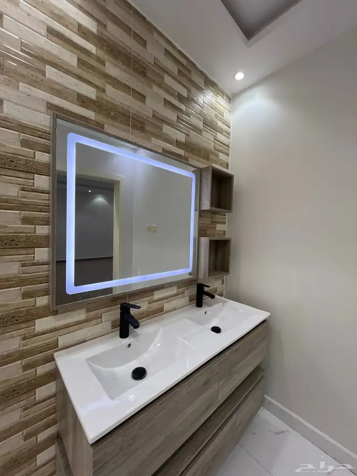 شقة تمليك واحدة واسعة 5 غرف ب 460 ألف ولي العهد3(فرصة) 4