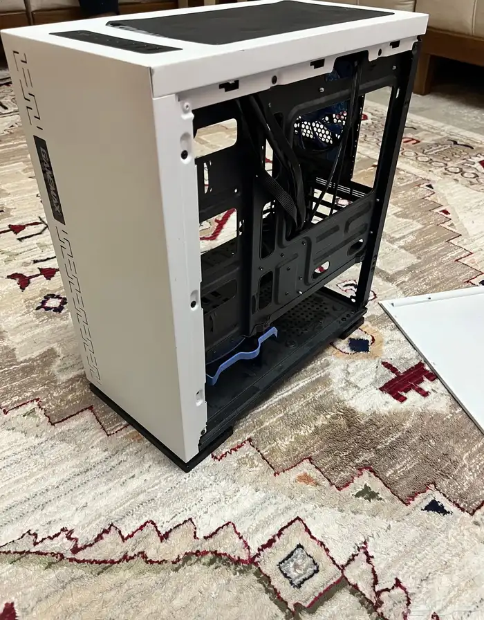 للبيع كيس ابيض و رام ddr4 8gb 2
