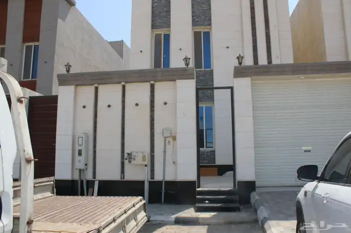 فيلا للايجار جديده ب 42 الف 2