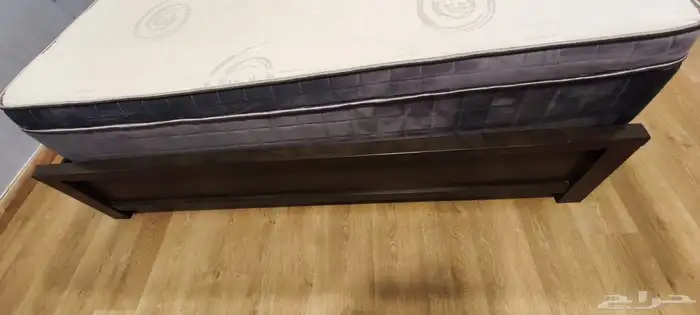 غرفة نوم بدون دولاب ملابس 5