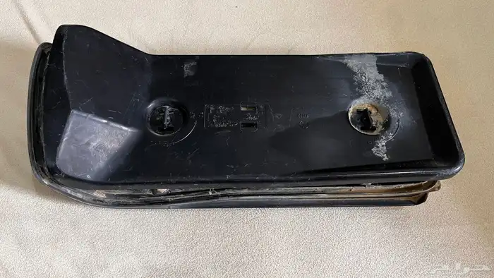 قطع مرسيدس بنز 560 لايجي الا الصامل 4