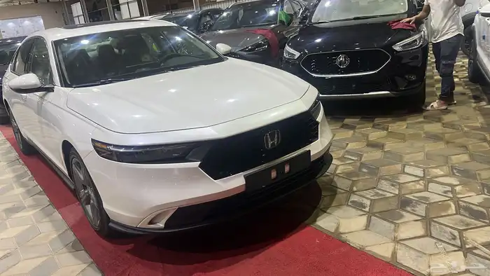 هوندا اكورد 2025. نص فل 1