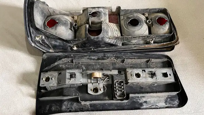 قطع مرسيدس بنز 560 لايجي الا الصامل 5