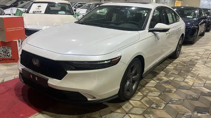 هوندا اكورد 2025. نص فل 0