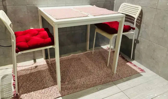 طاولة طعام مع كراسي من ايكيا- Dining table with chairs 0