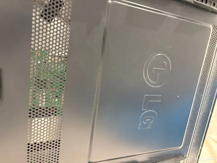 تلفزيون LG 50 بوصة - شفاط مطبخ - طاولات تقديم 4