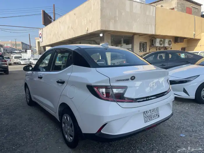هونداي i10 2024 شبه الاصفار 3