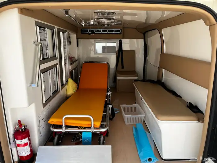 تويوتا باص اسعاف مجهز كامل بنزين موديل 2020 6