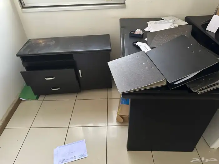 مكاتب مستعملة للبيع 15