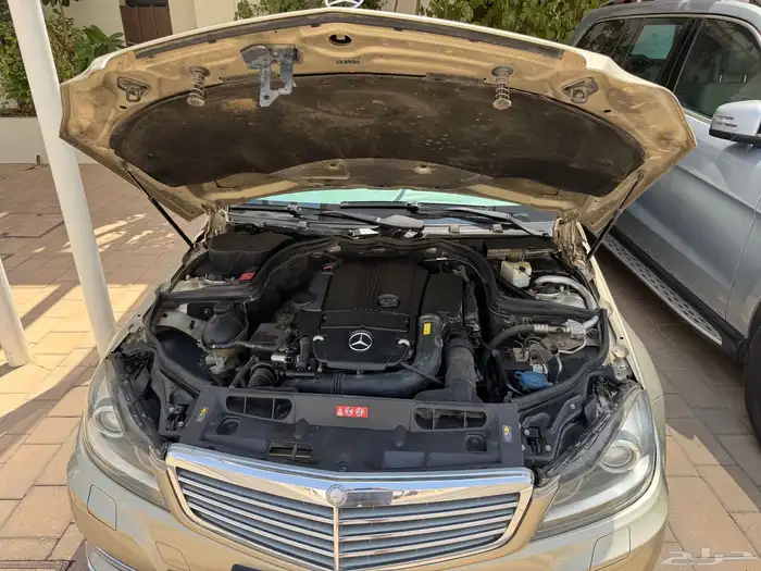 2012 Mercedes-Benz C180 0