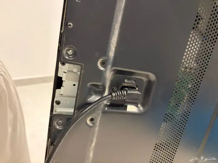 تلفزيون LG 50 بوصة - شفاط مطبخ - طاولات تقديم 3