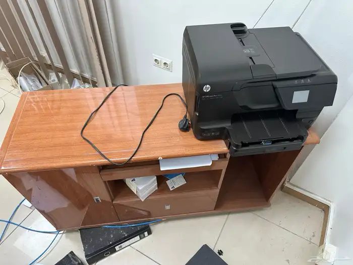 مكاتب مستعملة للبيع 10