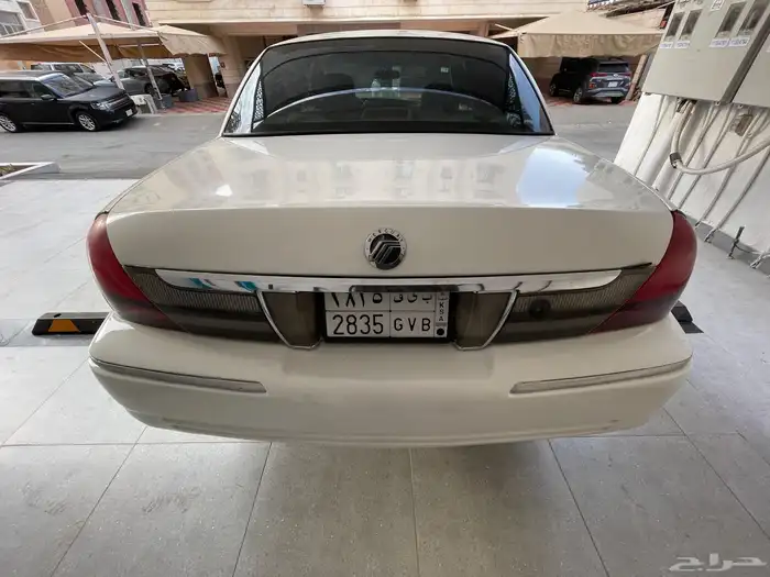 فورد جراند ماركيز 2010 6