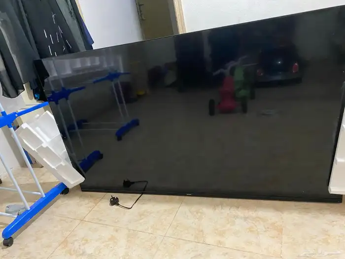 شاشة philips 65 بوصه مكسوره 4