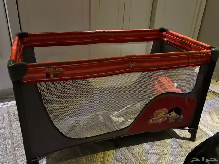 سرير اطفال 1