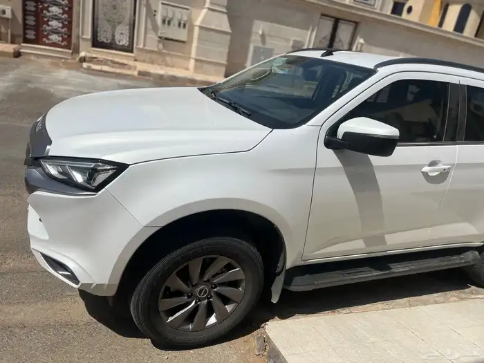 اسيزو ام يو اكس 3