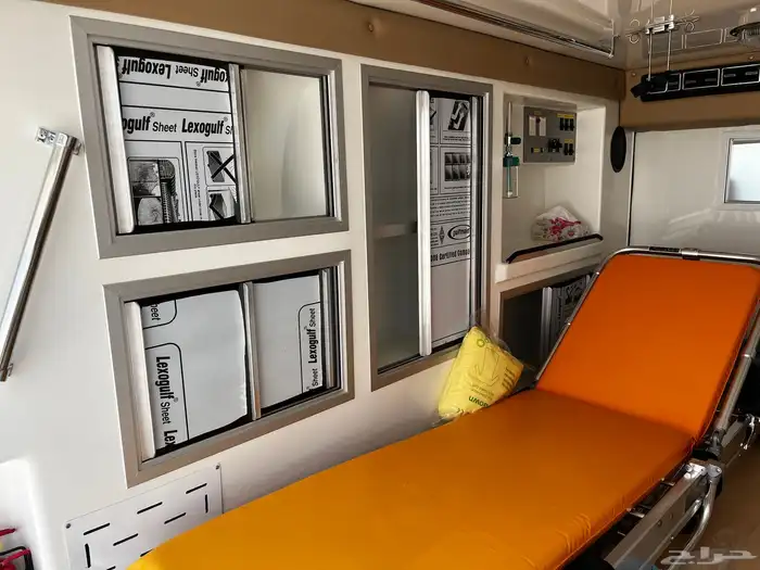 تويوتا باص اسعاف مجهز كامل بنزين موديل 2020 7