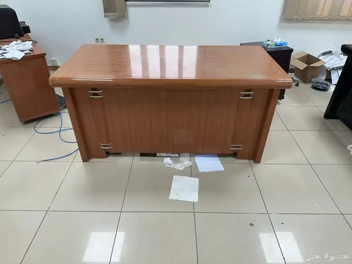 مكاتب مستعملة للبيع 9