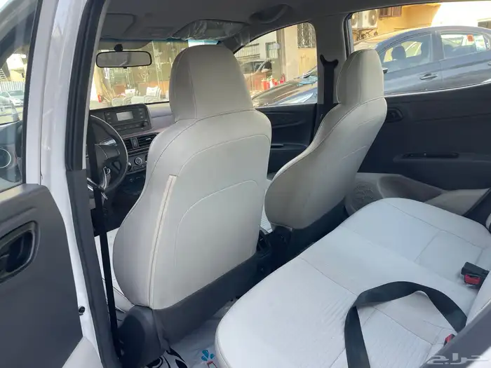 هونداي i10 2024 شبه الاصفار 5
