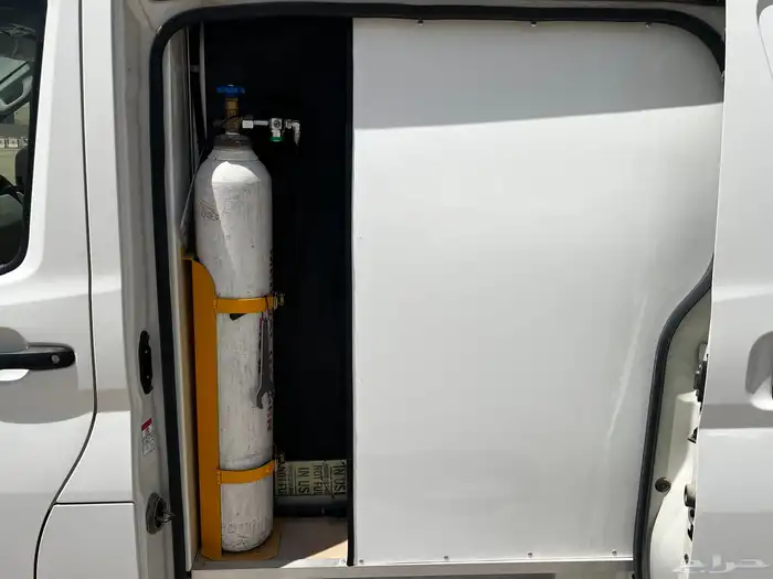 تويوتا باص اسعاف مجهز كامل بنزين موديل 2020 11