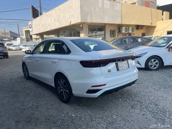 جيلي امقراند 2023 فل كامل شبه الجديد 3