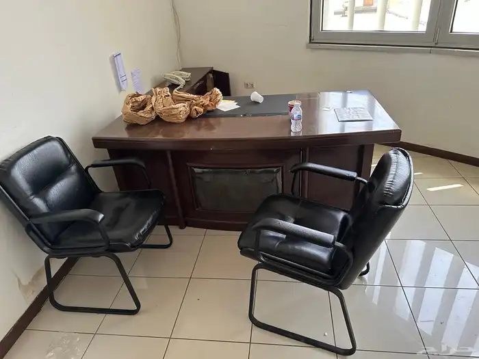 مكاتب مستعملة للبيع 12