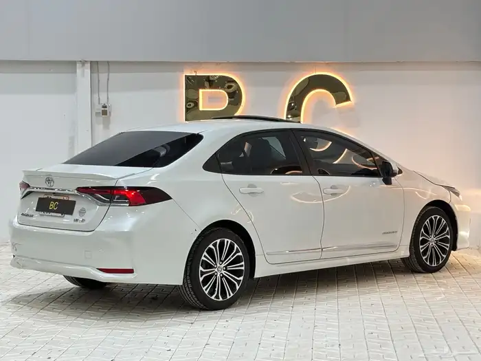 تويوتا كورولا موديل 2021 مستخدم نظيف 16