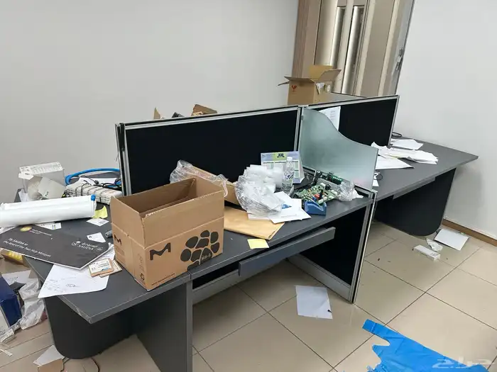 مكاتب مستعملة للبيع 2