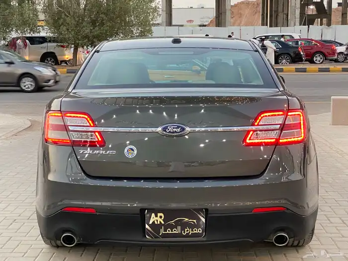 فورد توروس 8