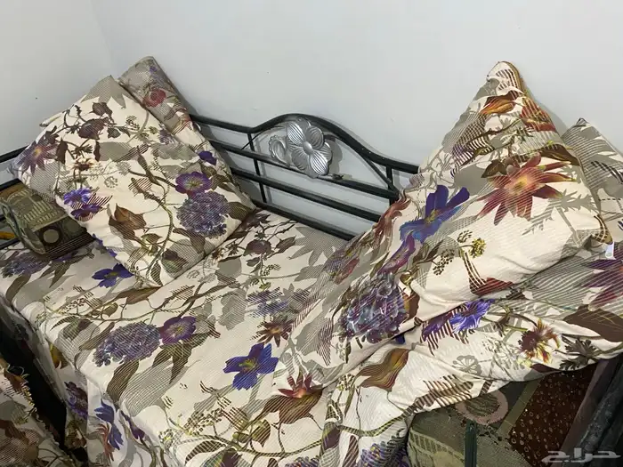 سبعه كراسي حديد للبيع 3