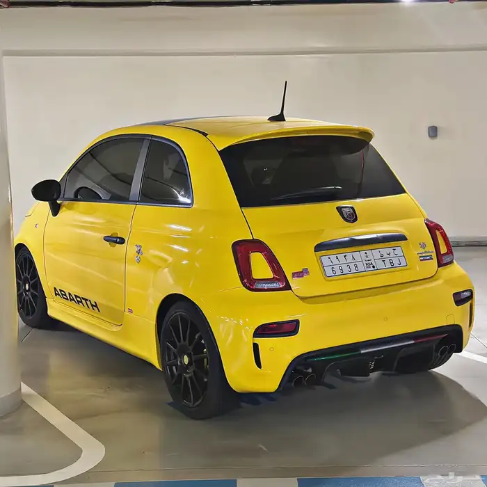 2022 Abarth 595 - SuperPlus  Trim 4