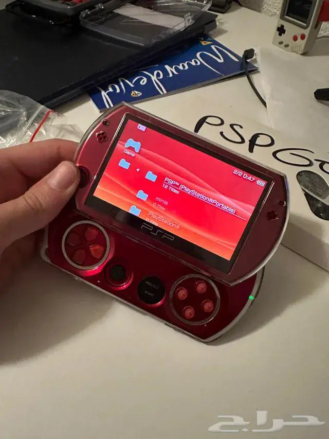 جهاز PSP GO احمر وازرق الوان نادرة 3