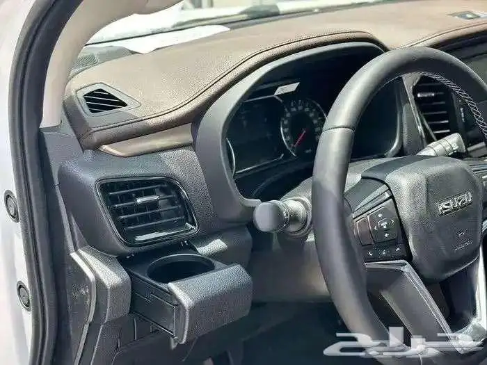 ايسوزو MUX2024 فل كامل دبل سعودي 6