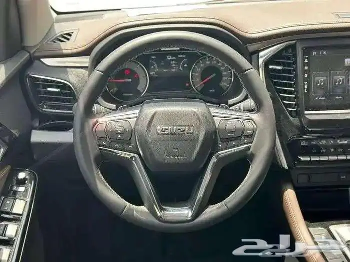 ايسوزو MUX2024 فل كامل دبل سعودي 4