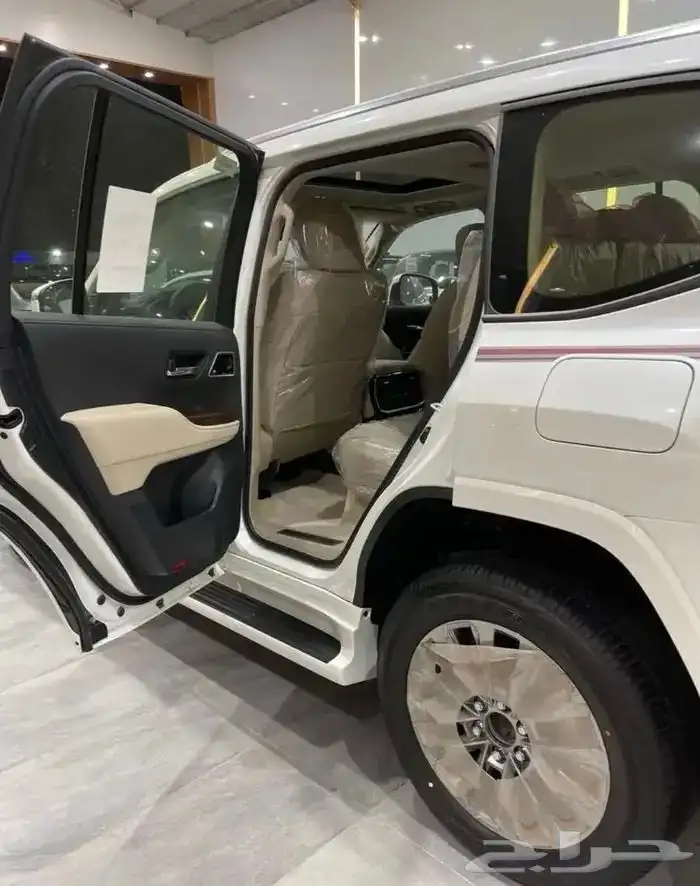 لاندكروزر جكسار وارد خليجي 2025 اصفار فل كامل 2