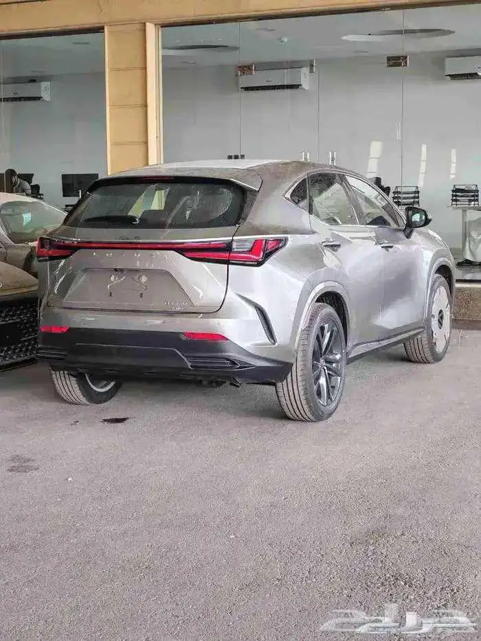 لكزس NX350 فئة AA خليجي 2025 متوفر لدى الحسن 3