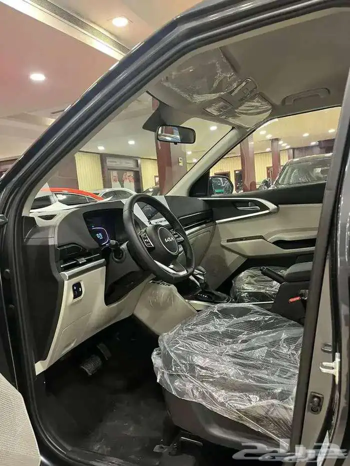 عرض خاص - كيا كارينز GLS نص فل موديل 2025 3