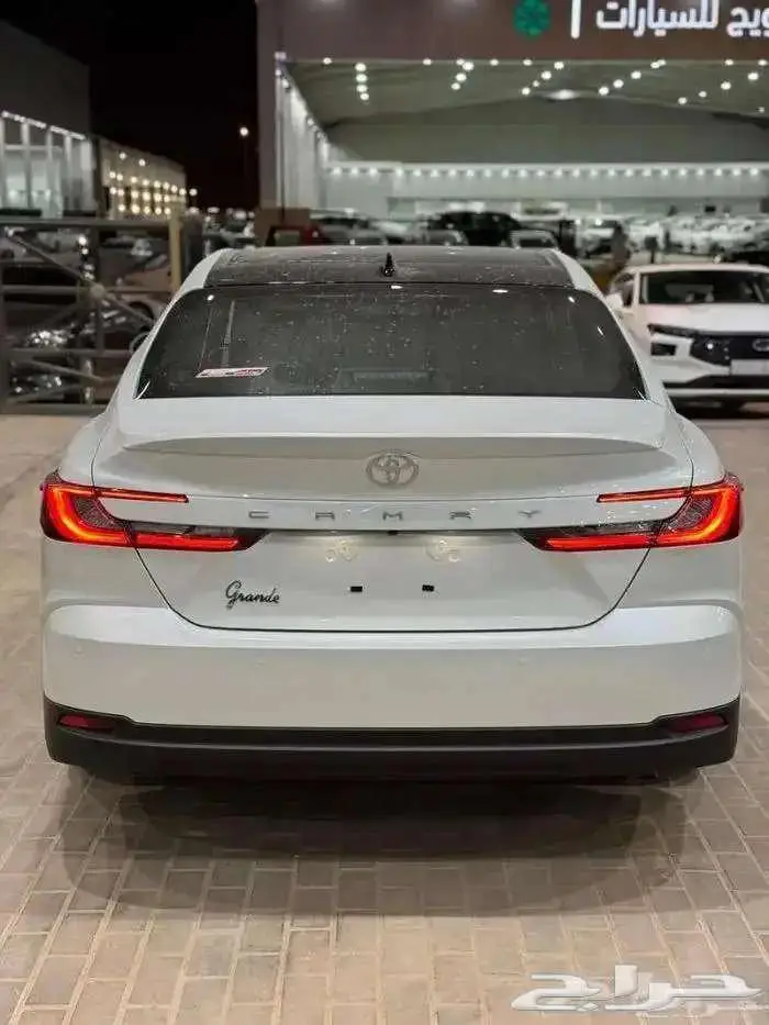 تويوتا كامري جراندي بنزين 2025 10