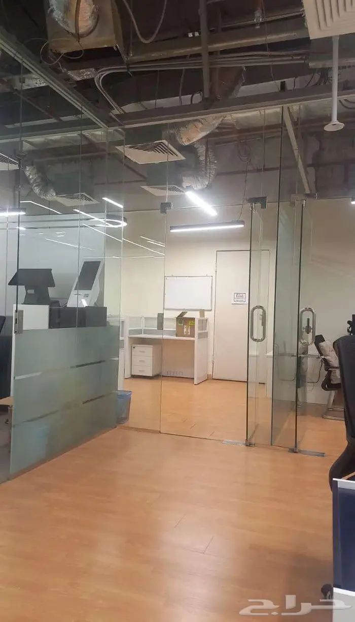 زجاج مكاتب لعدد عشر مكاتب متوفر نوعين ثلجي وشفاف 1