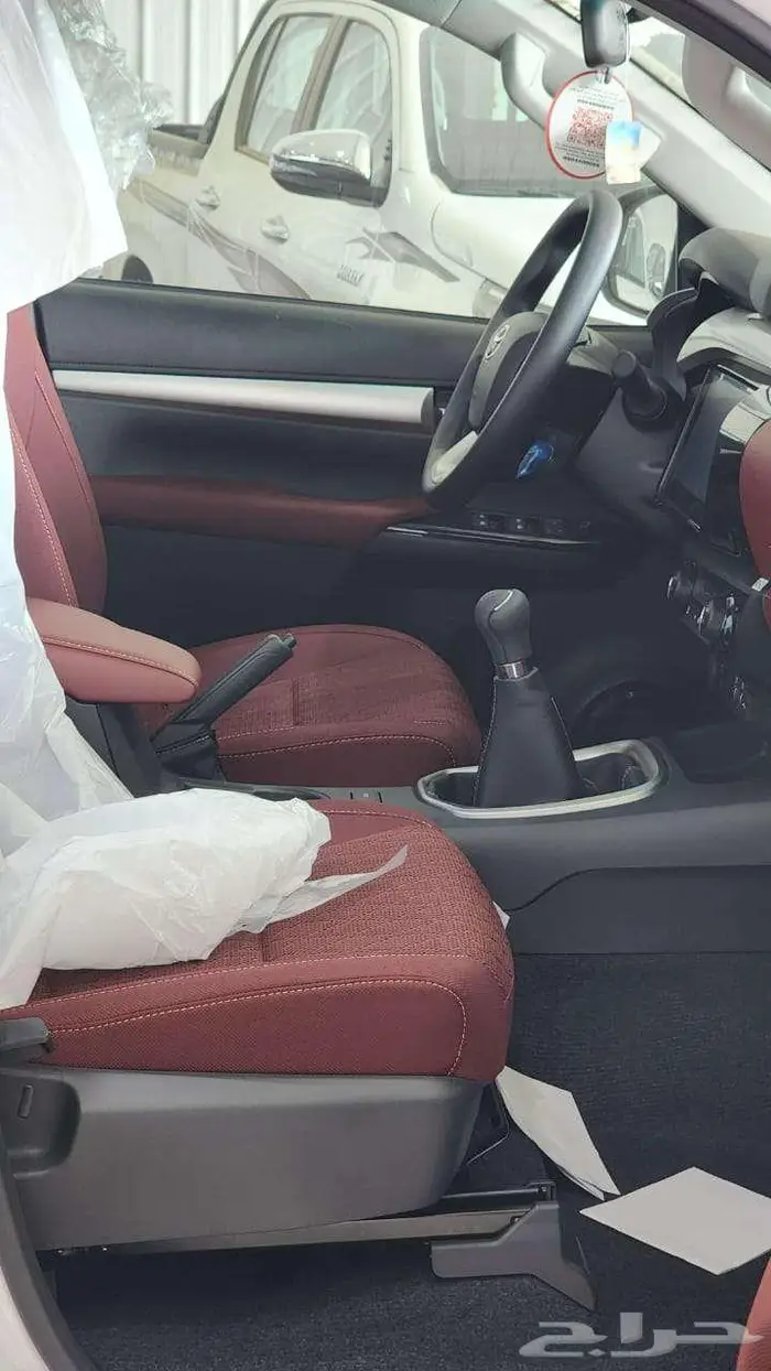 هايلوكس غمارتين S-GLX 4 4 عادي بنزين 2025 كاش وأقساط 10