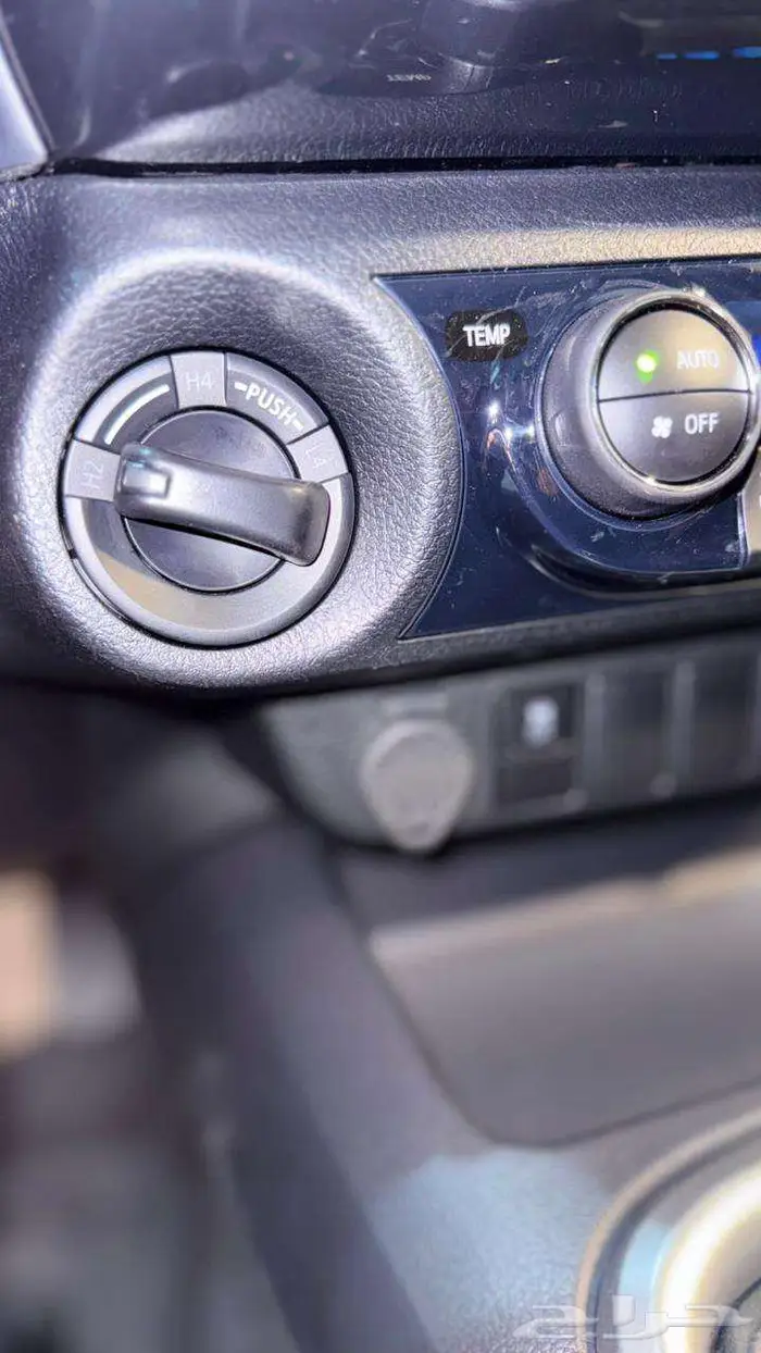 هايلوكس بريمي قير عادي بنزين فل كامل 2025 8