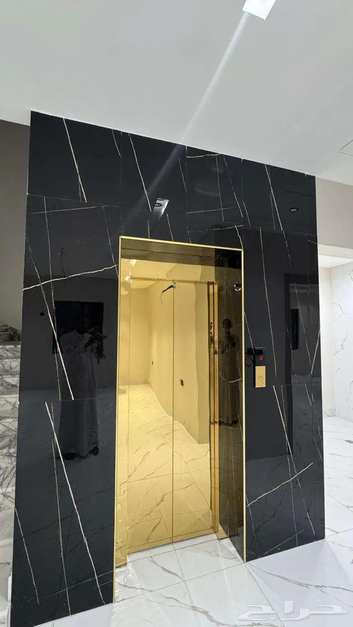 فلل للبيع بحي الشعلة مساحات 306...318م 10