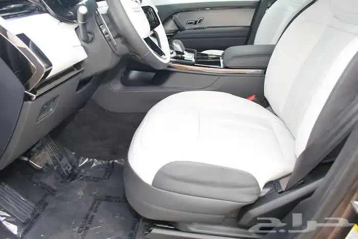 2024 Range Rover Sport Dynamic لون مميز 6