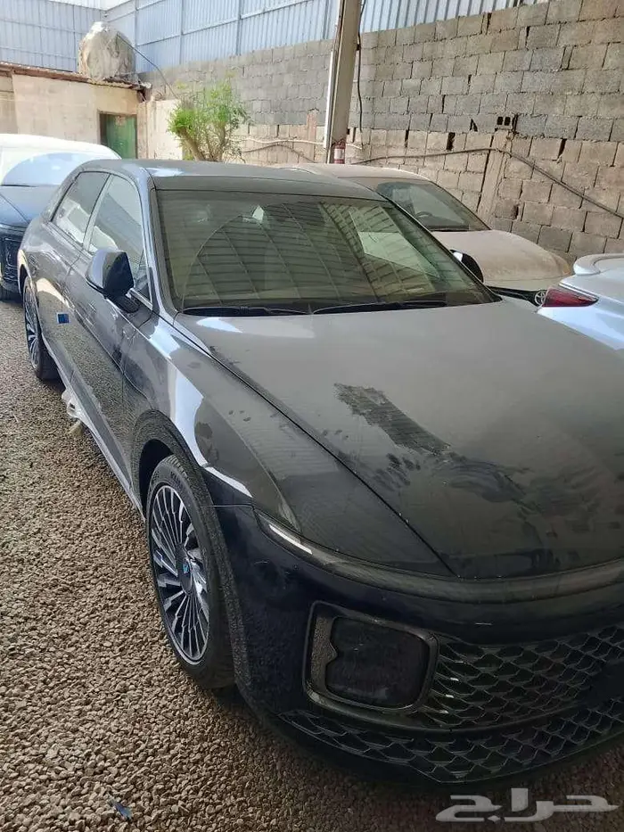 هيونداي ازيرا 2026 خليجي كاليجرافي اسود 1
