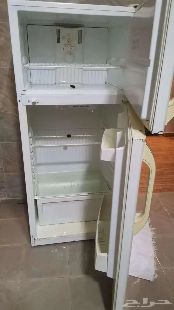 ثلاجه للبيع 3