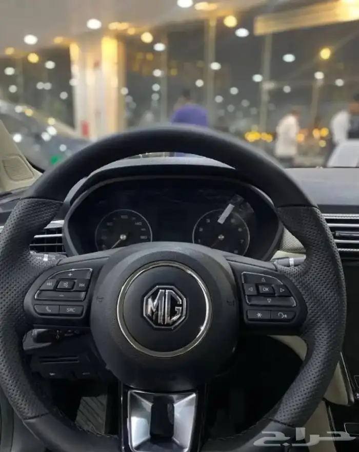 ام جي 5 ستاندر 2025 5