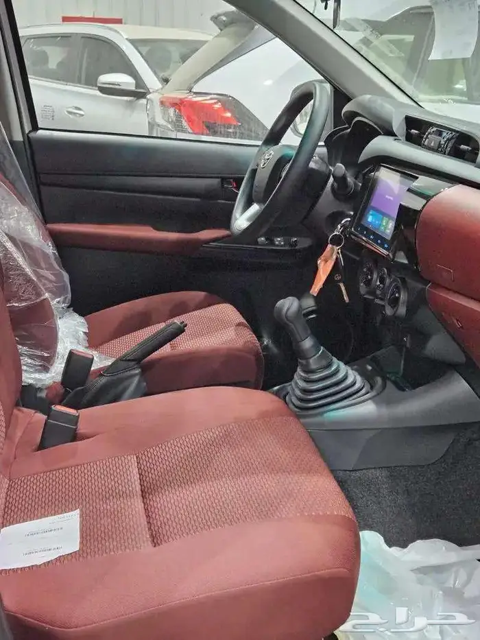 هايلوكس غمارتين GLX طيس بنزين 2025 كاش واجار منتهي بتمليك 9