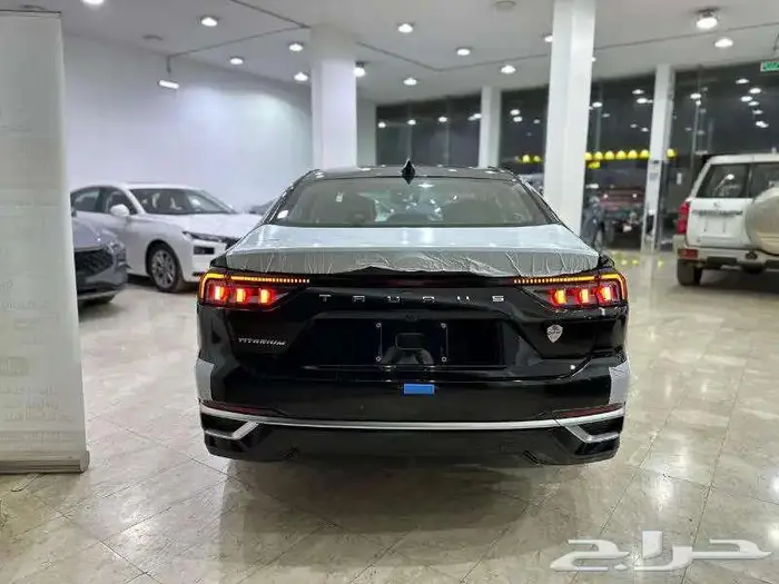 فورد تورس تيتانيوم اسود 2025 4
